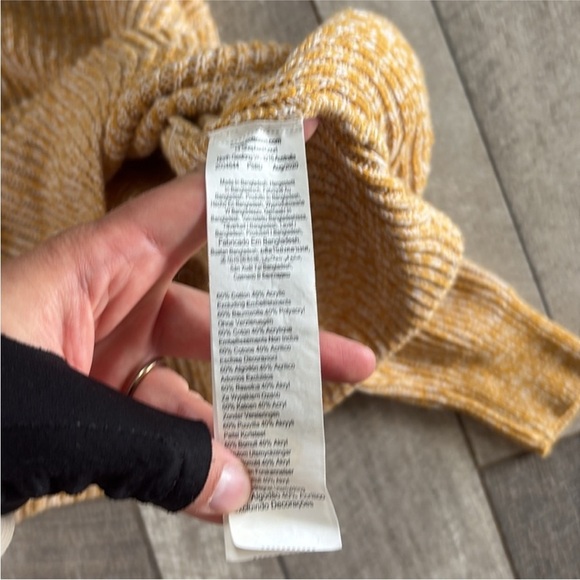 Cotton On Size Small Yellow Cropped Bohemian Style Sweater. - Picture 5 of 6